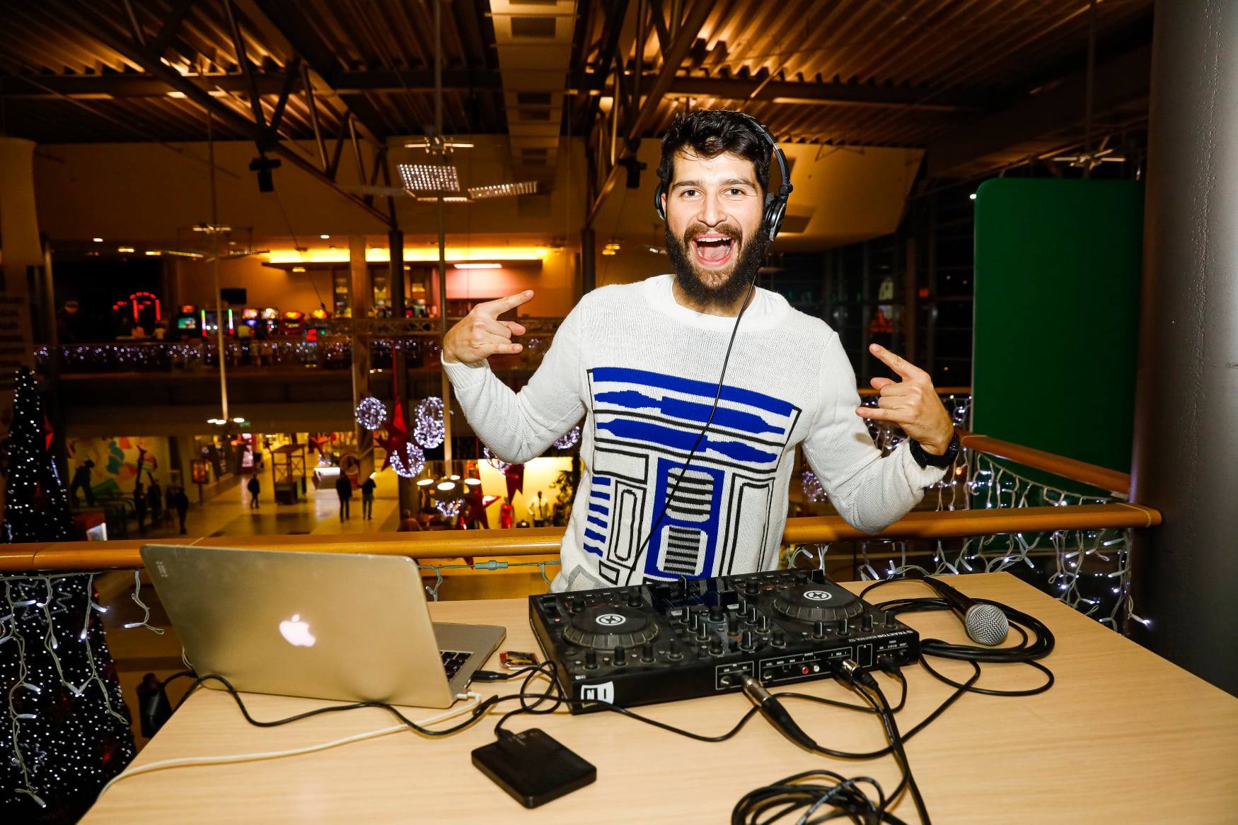 DJ nastop